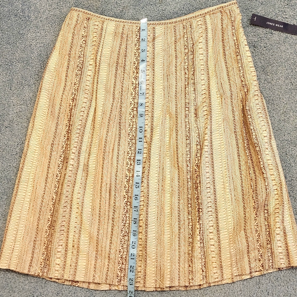 NWT Jones Wear A-line full pleated skirt geometric pattern Size 10 - Picture 11 of 11